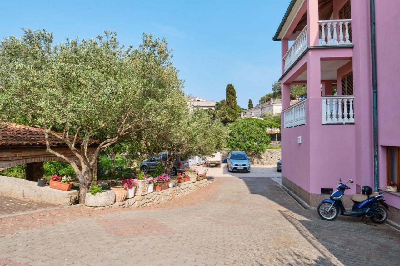 Rooms With A Parking Space Veli Losinj, Losinj - 21045 외부 사진