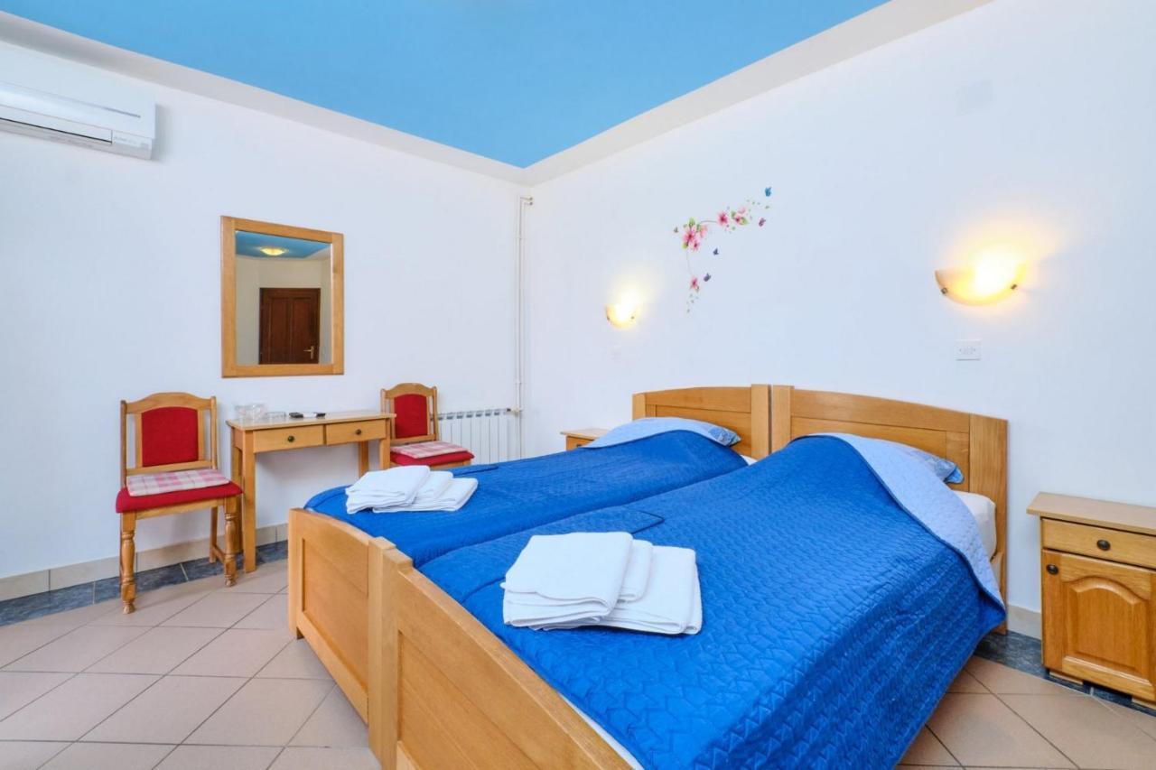 Rooms With A Parking Space Veli Losinj, Losinj - 21045 외부 사진